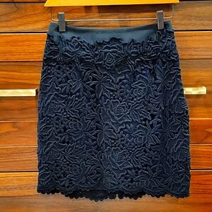 ELIE TAHARI BLACK LACE SKIRT